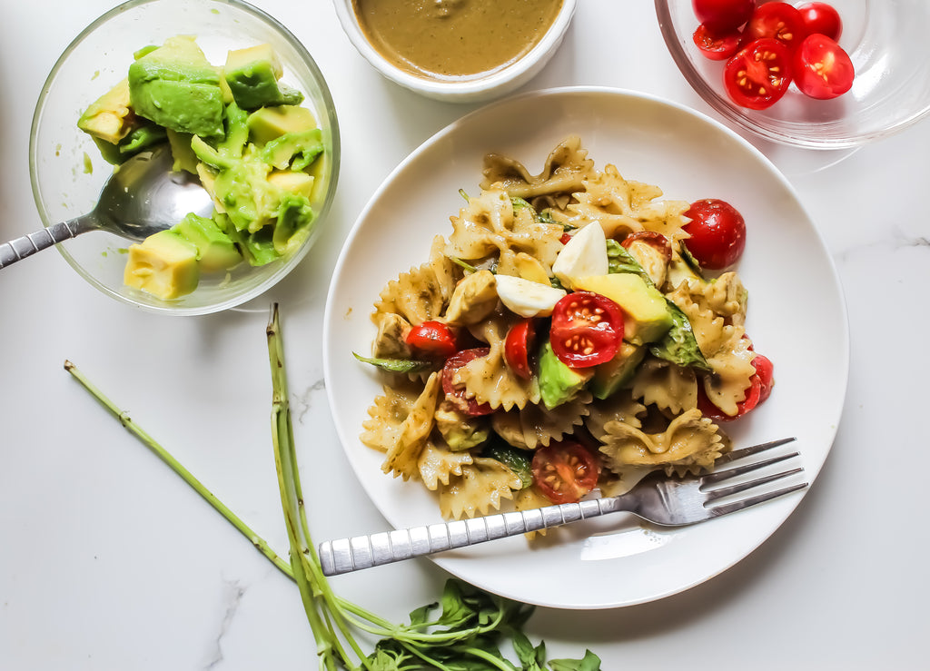 Recipe 1 | Pesto Pasta Salad with Cherry Tomatoes, Mozzarella & Avocad